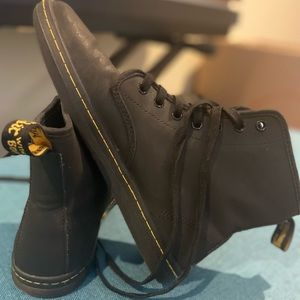 Dr Martens SHERIDAN COMBAT BOOT - WOMEN'S